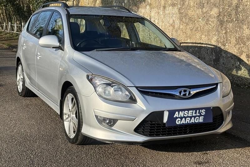 Used Hyundai i30 Premium 2011 Silver Estate