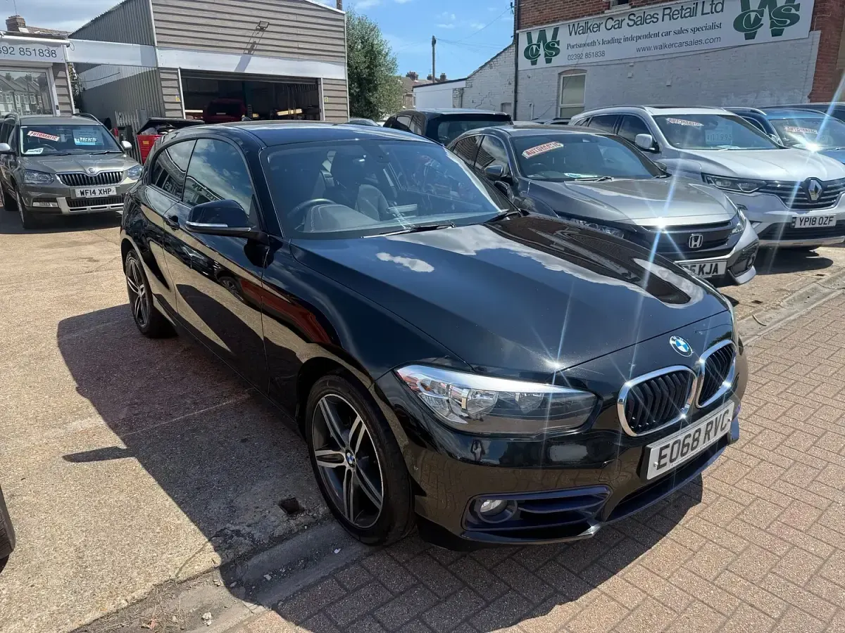 Used BMW 118 Sport Line 136 HP (100 kW) 2018 Black Hatchback