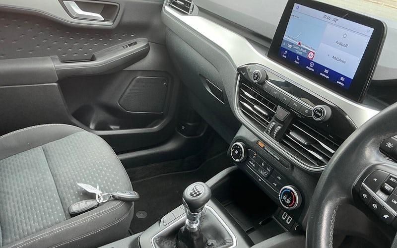 Used Ford Kuga Zetec 120 HP (88 kW) 2021 White SUV