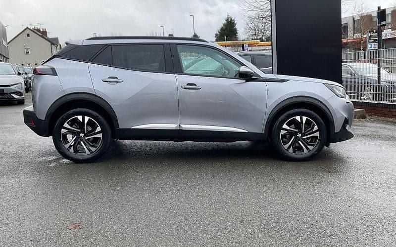 Used Peugeot 2008 Allure Premium 101 HP (74 kW) 2022 SUV