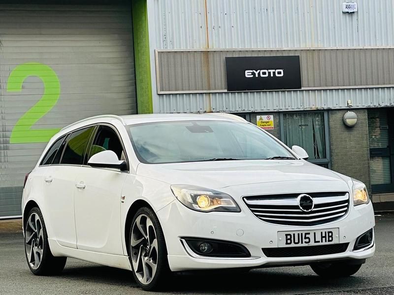 Used Vauxhall Insignia SRi 2015 White Estate