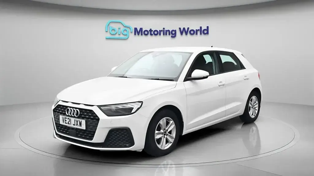 Used Audi A1 Sportback 95 HP (69 kW) 2021 White Hatchback