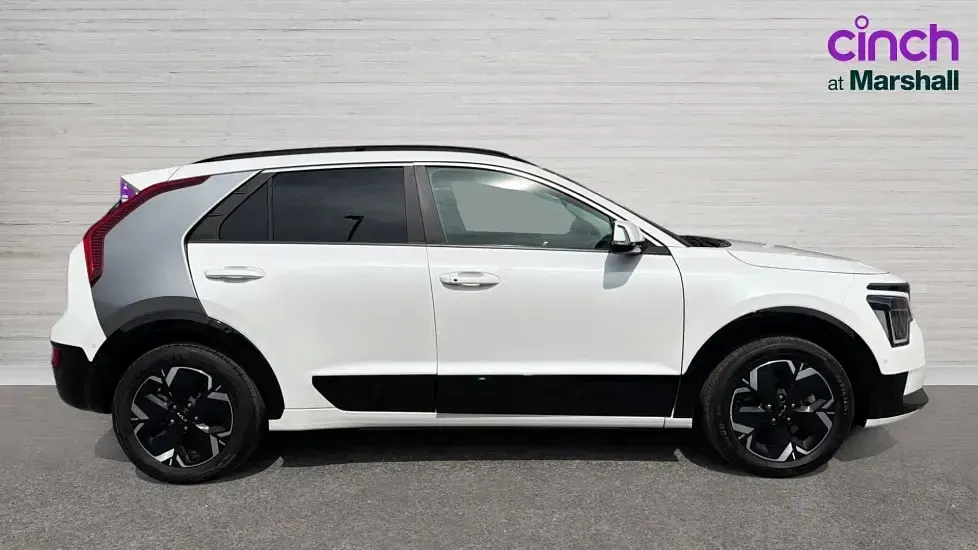 Usado Kia e-Niro 150 kW (204 HP) 2023 Branco SUV