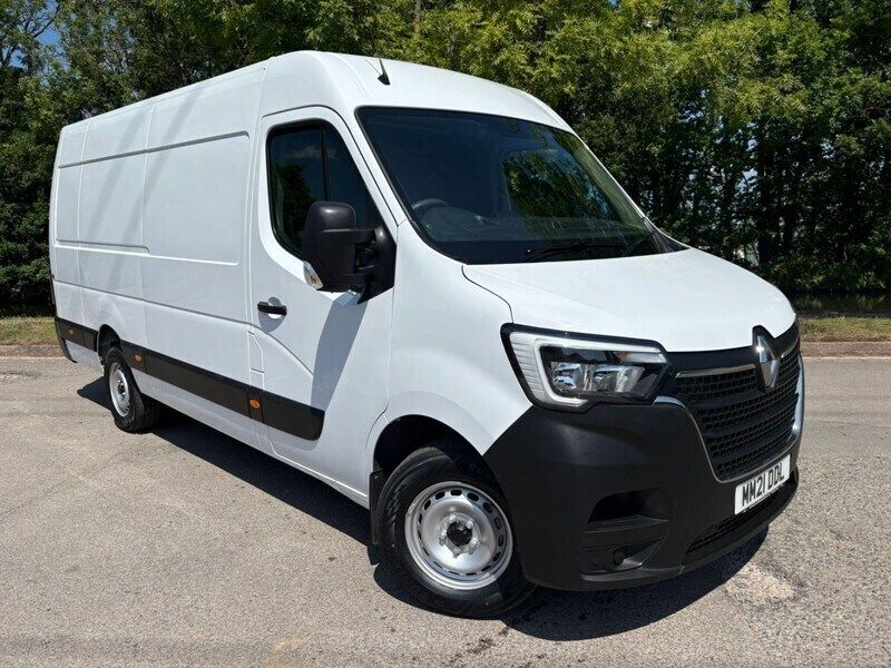White Used 2021 Renault Master Business Van | £11,990 (Good price) - Image 1/4