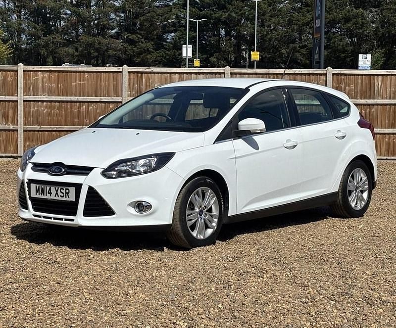 White Used 2014 Ford Focus Titanium Hatchback | £7,000 (Fair price) - Image 1/4