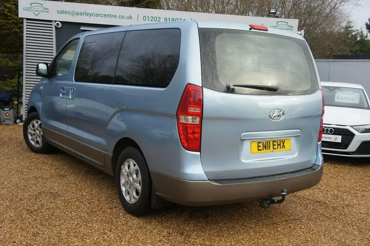 Used Hyundai I800 Style 2011 Blue MPV