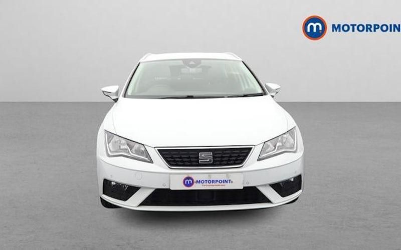 Used Seat Leon SE Dynamic 116 HP (85 kW) 2019 White Estate