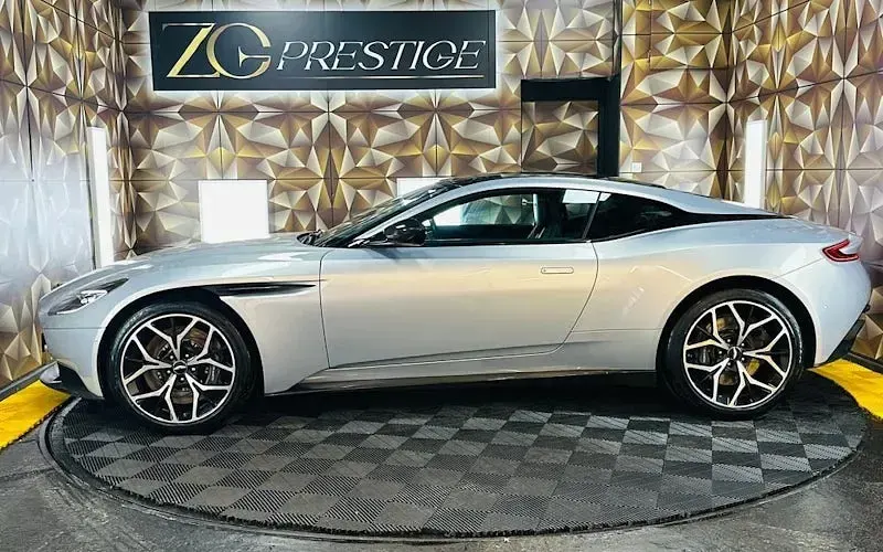 Used Aston Martin DB11 510 HP (375 kW) 2009 Silver Coupe