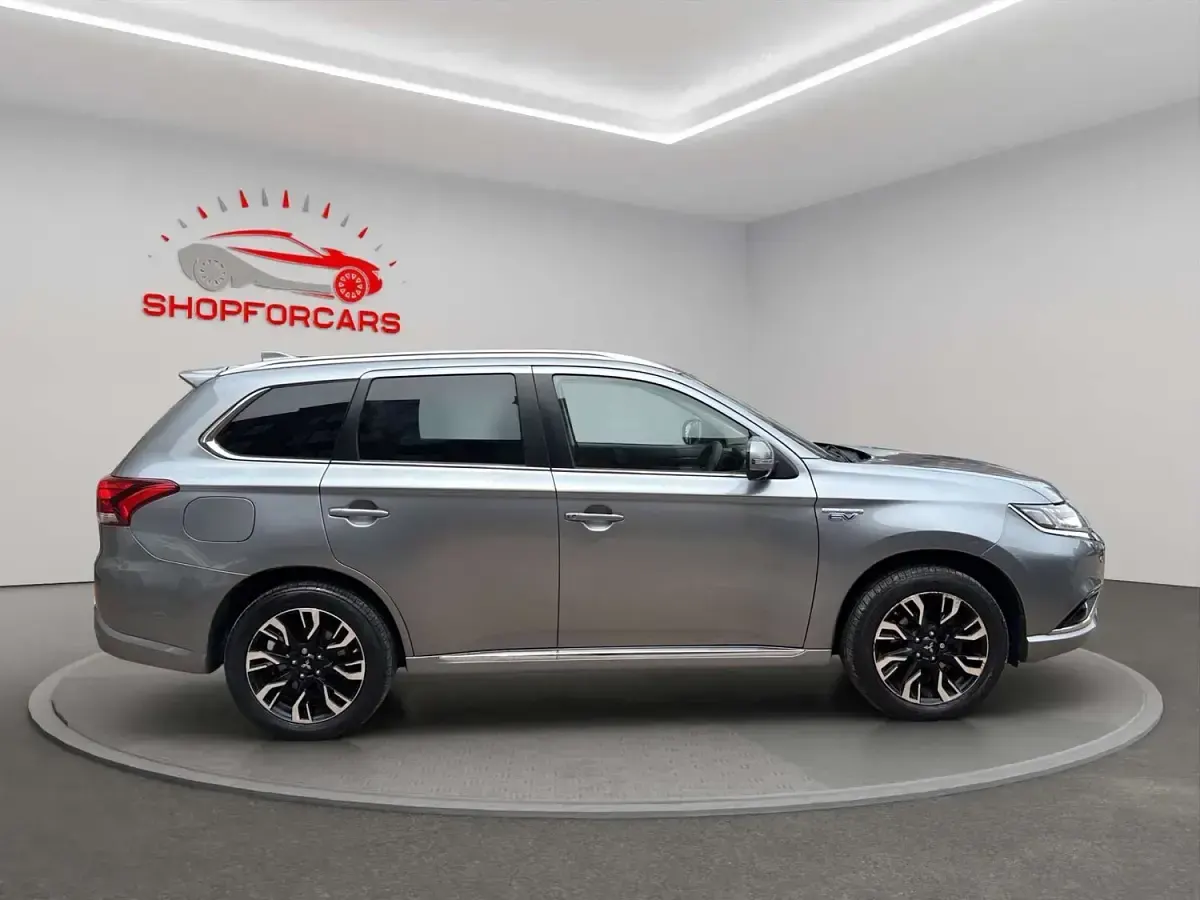 Used Mitsubishi Outlander P-HEV 2016 Grey SUV