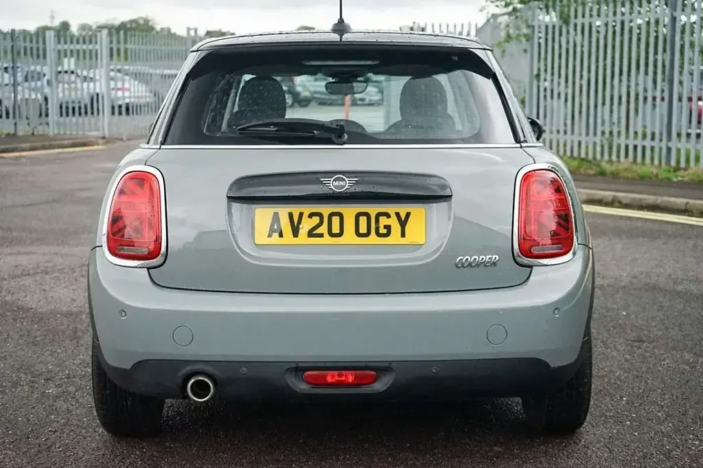 Used Mini Cooper Classic 134 HP (98 kW) 2020 Grey Hatchback