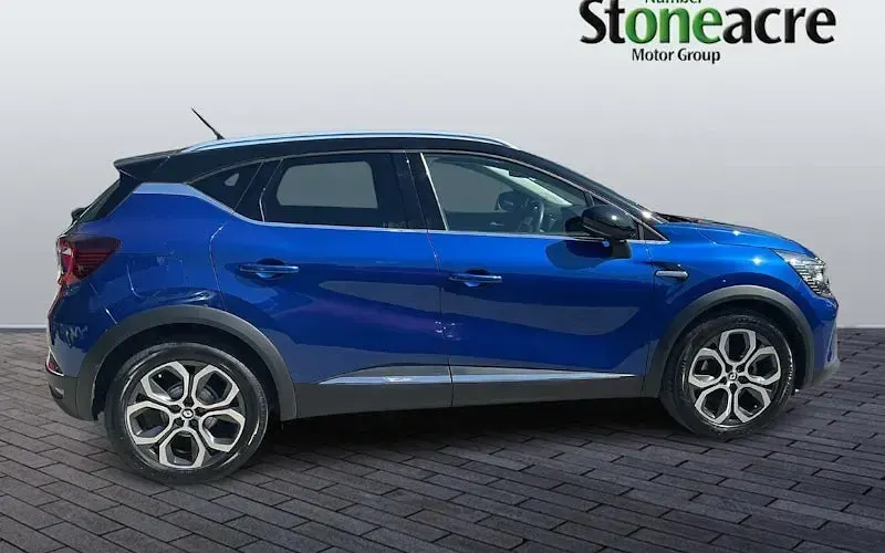 Used Renault Captur Version S 91 HP (66 kW) 2021 Blue/black SUV