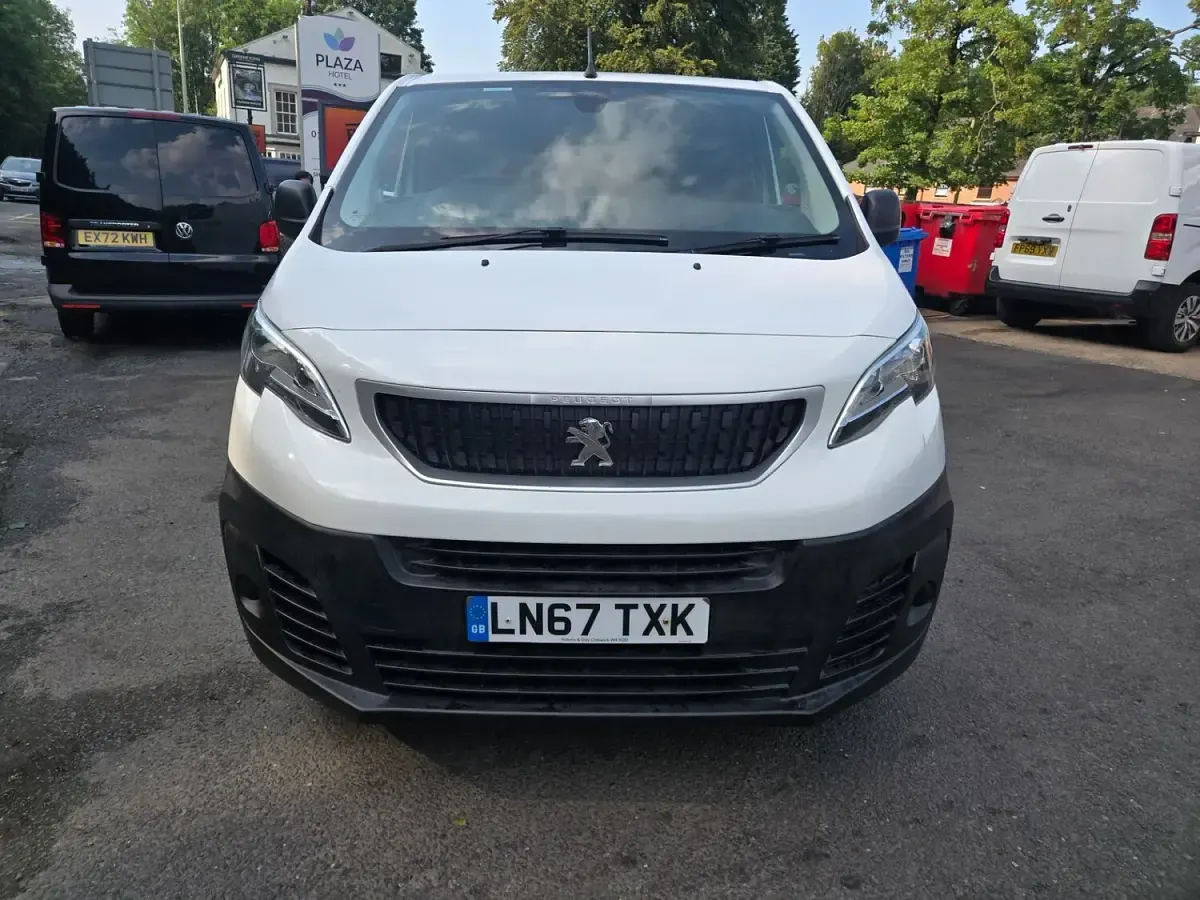 Used Peugeot Expert 2017 White Van