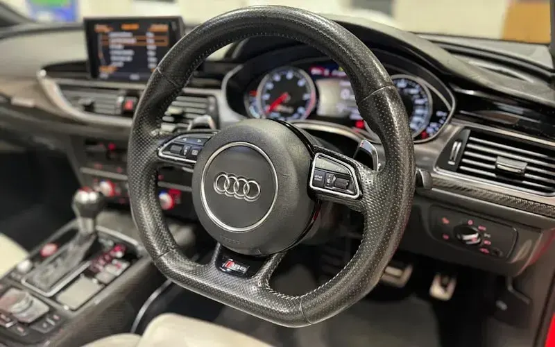 Used Audi RS6 Performance 605 HP (444 kW) 2016 Red Estate
