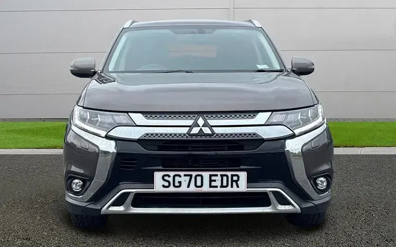 Used Mitsubishi Outlander 150 HP (110 kW) 2020 Brown SUV