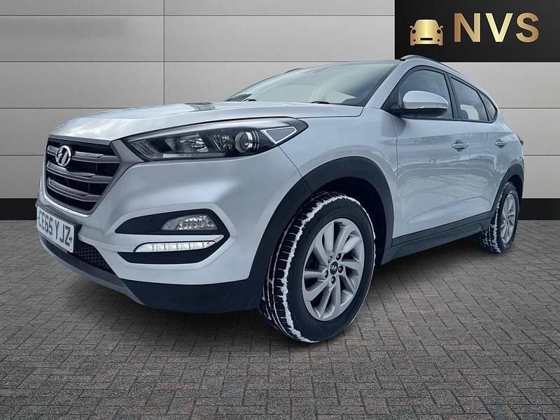 Used Hyundai Tucson SE 116 HP (85 kW) 2015 Silver SUV
