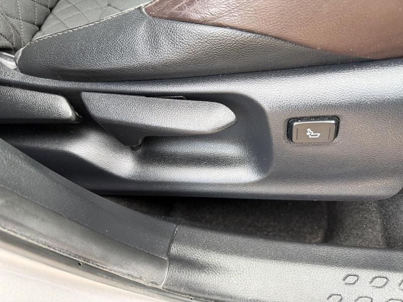 Used Toyota C-HR 2017 Silver SUV