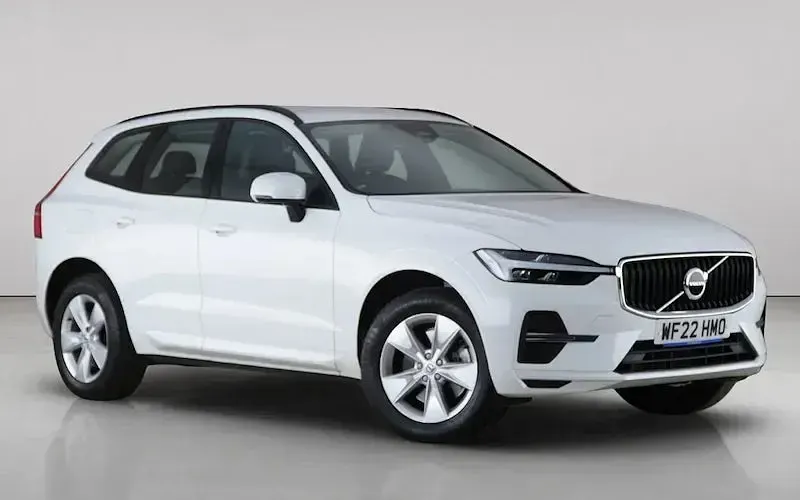 Used Volvo XC60 Momentum 250 HP (183 kW) 2021 SUV