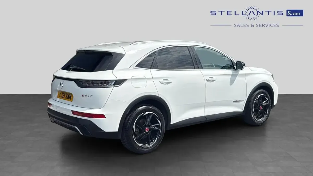 Used DS Automobiles DS7 Crossback Performance 129 HP (94 kW) 2021 White SUV