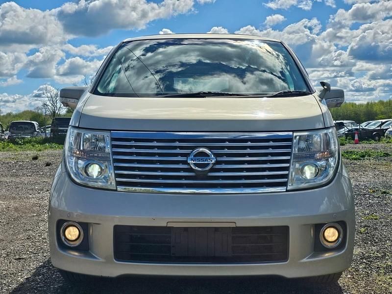 Used Nissan Elgrand 2007 Gold MPV