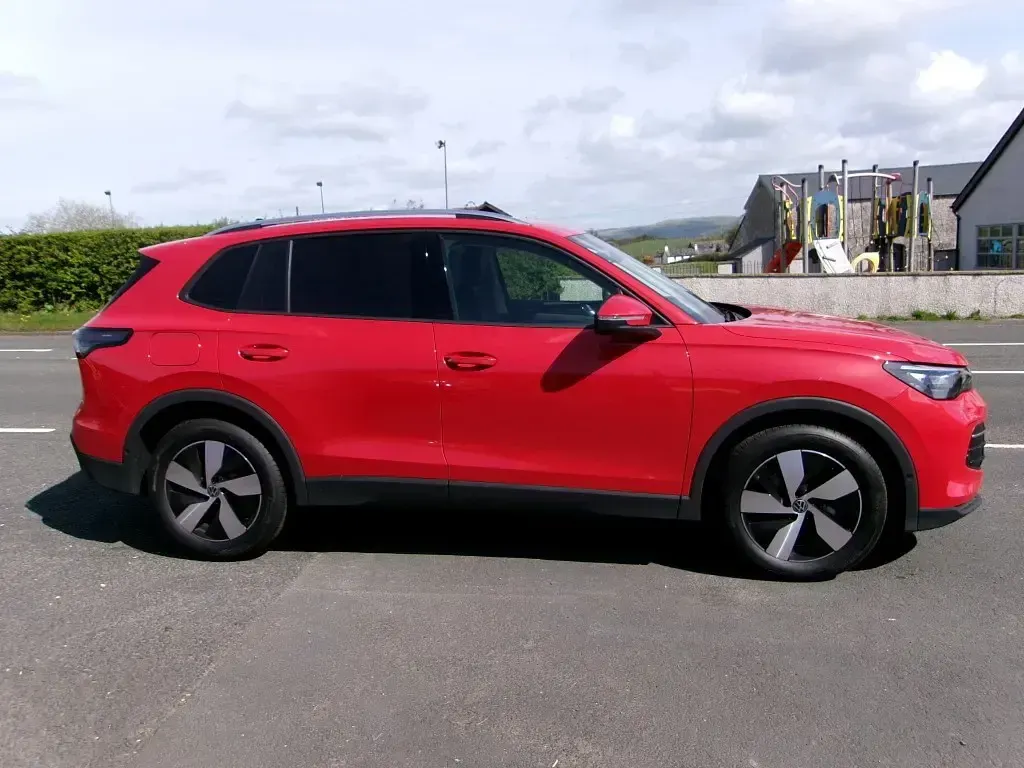 New VW Tiguan Match 2026 Red SUV