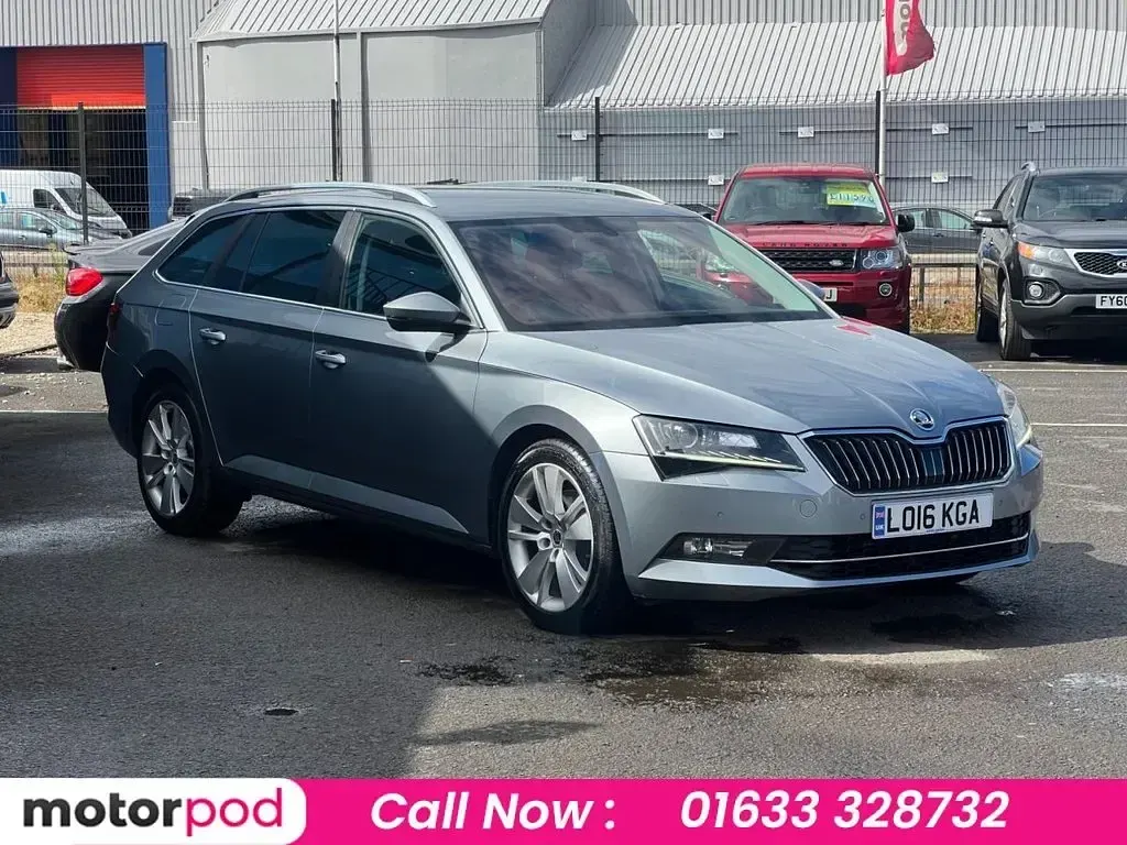 Used Skoda Superb SE L Executive 150 HP (110 kW) 2016 Grey Estate