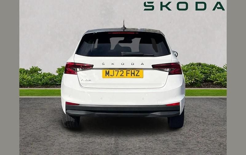 Used Skoda Fabia Colour Edition 108 HP (79 kW) 2022 White Hatchback