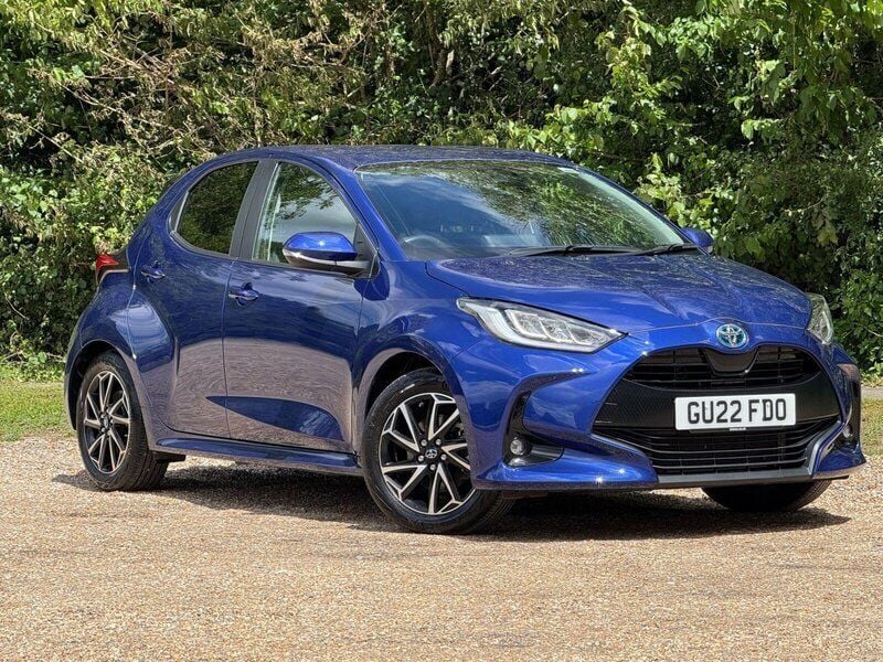 Galactic blue Used 2022 Toyota Yaris Hybrid Design Hatchback | £15,719 (Fair price) - Image 1/4