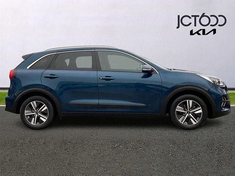 Used Kia Niro 139 HP (102 kW) 2022 Blue SUV
