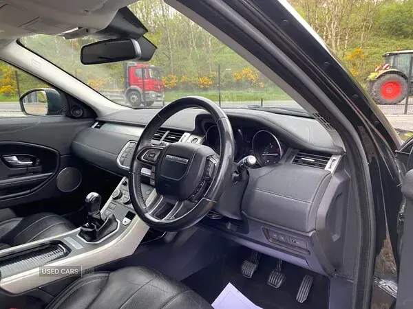 Used Land Rover Range Rover evoque SE 150 HP (110 kW) 2017 Black Estate