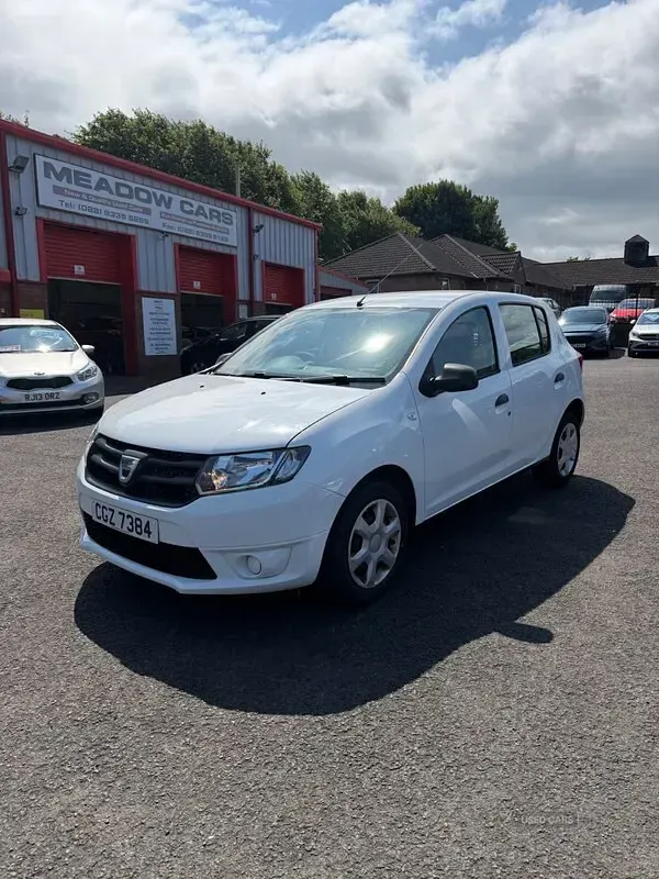 Used Dacia Sandero Ambiance 2016 White Hatchback
