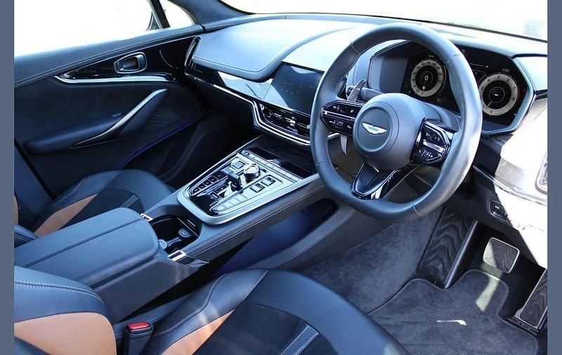 Used Aston Martin DBX 707 697 HP (512 kW) 2025 Black SUV