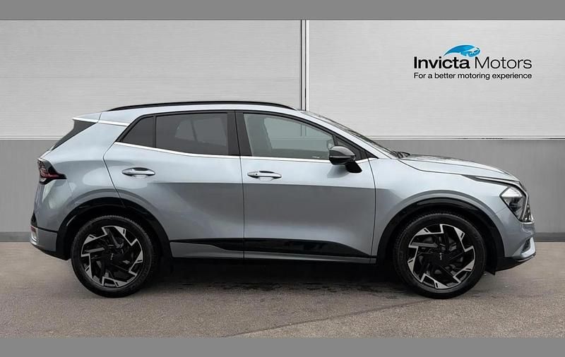 Used Kia Sportage GT-Line 157 HP (115 kW) 2024 Lunar silver SUV