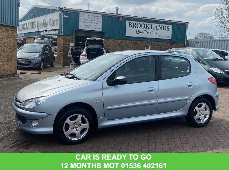 Silver Used 2006 Peugeot 206 Hatchback | £2,195 (Fair price) - Image 1/4