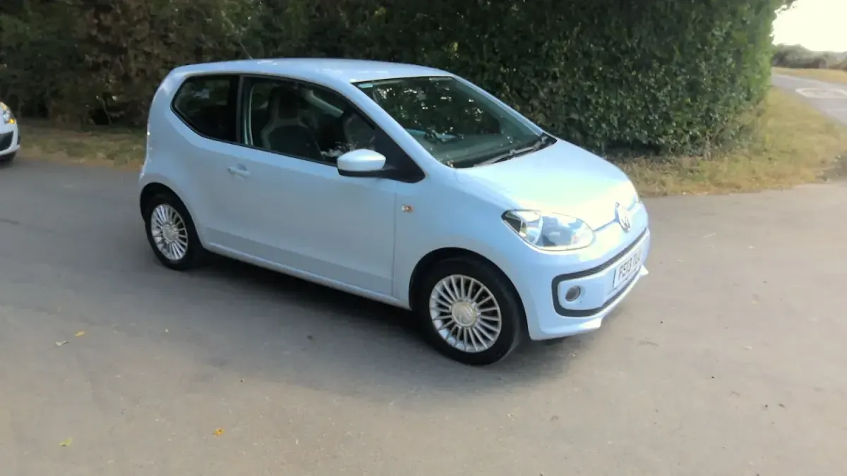 Used VW up! high up! 75 HP (55 kW) 2013 Blue Hatchback