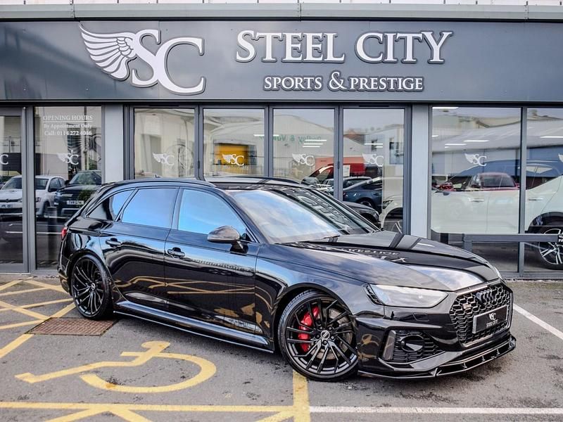 Used Audi RS4 Comfort 450 HP (330 kW) 2022 Black Estate