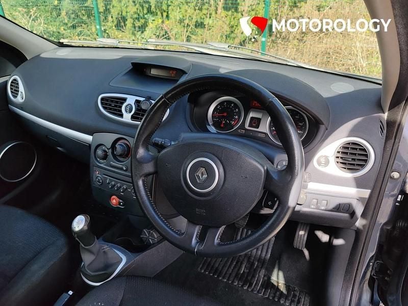 Used Renault Clio II Dynamique 98 HP (72 kW) 2006 Blue Hatchback