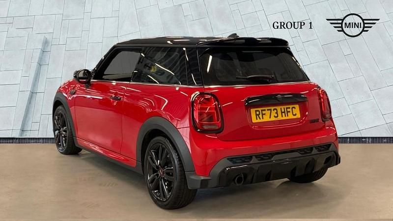 Used Mini Cooper Hatch 134 HP (98 kW) 2023 Red Hatchback