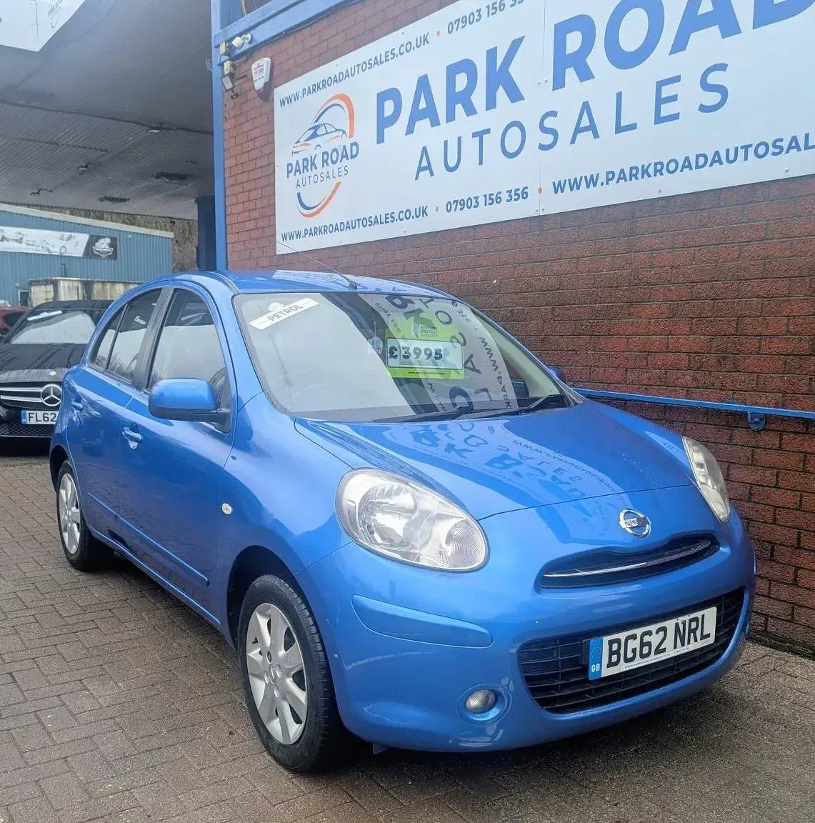 Usado Nissan Micra Acenta 98 HP (72 kW) 2012 Azul Citadino