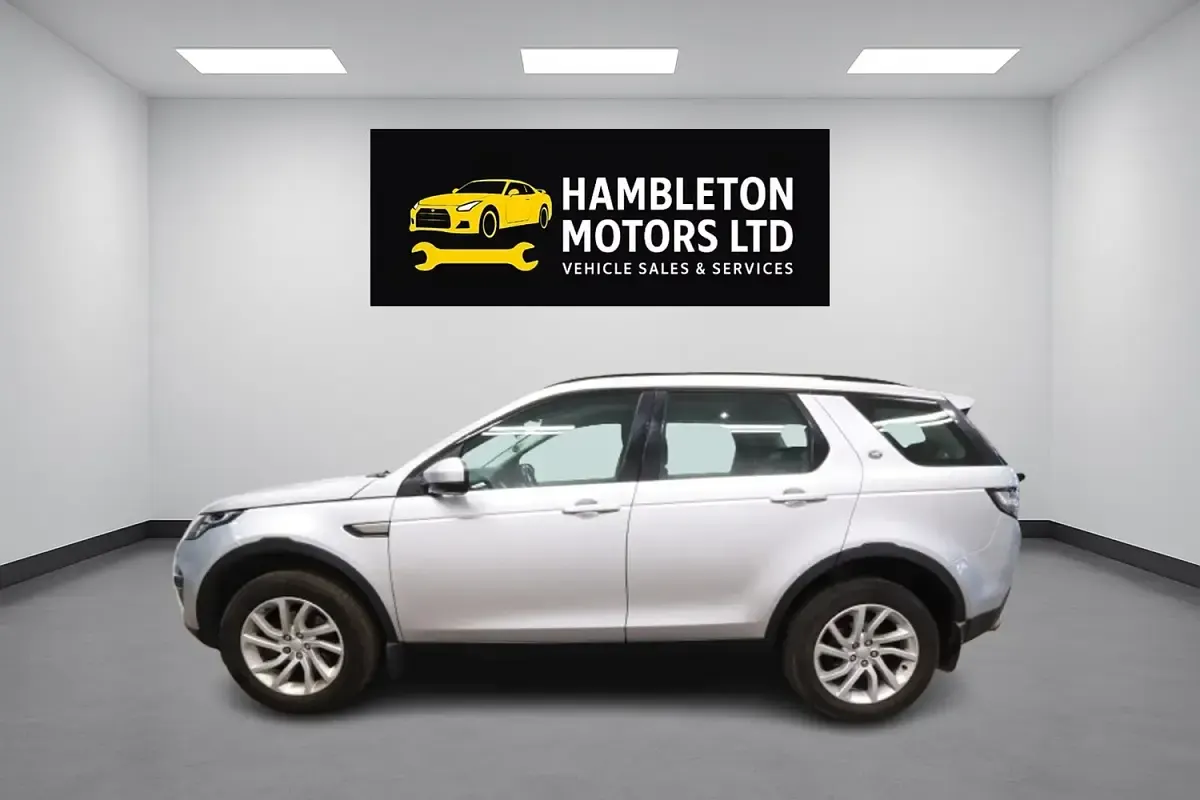 Używany Land Rover Discovery Sport SE 180 KM (132 kW) 2017 Srebrny SUV