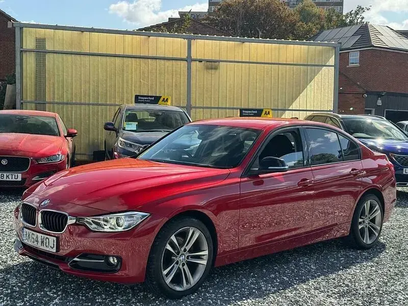 Used BMW 320 Sport Line 181 HP (133 kW) 2015 Red Sedan