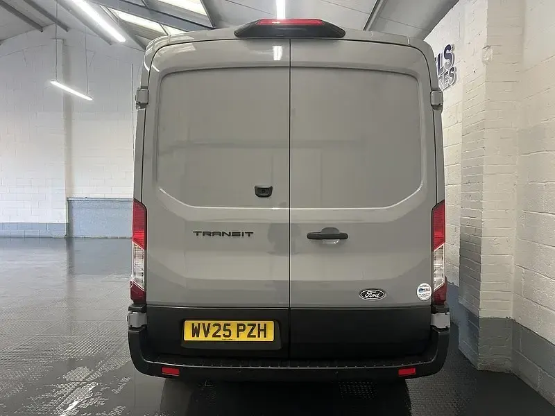 Usado Ford Transit Limited 165 CV (121 kW) 2025 Gris Van