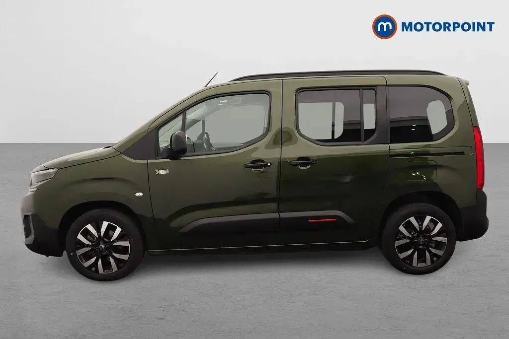 Used Citroën e-Berlingo 100 kW (136 HP) 2025 Green MPV
