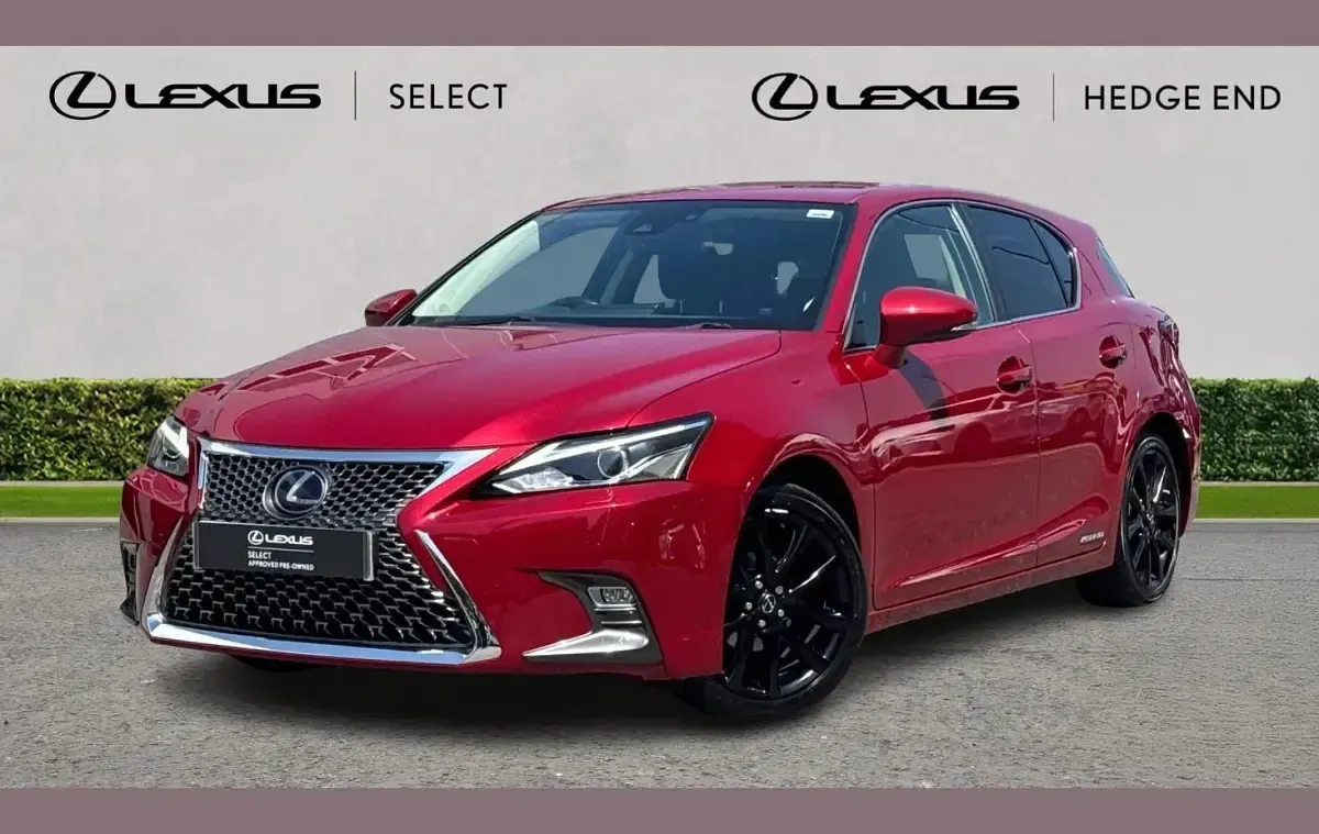 Used Lexus CT200h 136 HP (100 kW) 2018 Red Hatchback