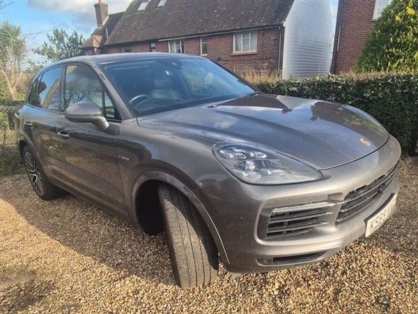 Grey Used 2020 Porsche Cayenne SUV | £45,450 (Good price) - Image 1/1