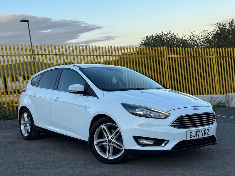 White Used 2017 Ford Focus Titanium Hatchback | £5,990 (Fair price) - Image 1/4