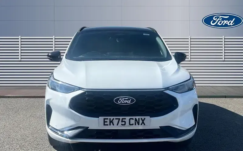Usado Ford Kuga ST-Line X 242 HP (177 kW) 2026 SUV