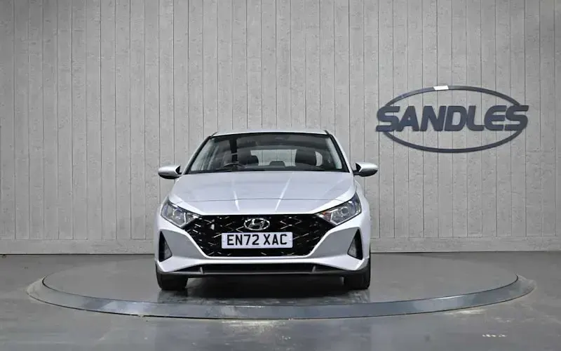 Used Hyundai i20 SE 101 HP (74 kW) 2023 Grey Hatchback