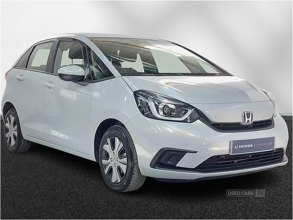 Used Honda Jazz Hybrid 109 HP (80 kW) 2022 White Hatchback