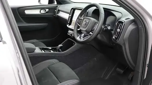 Used Volvo XC40 Plus 163 HP (119 kW) 2026 SUV