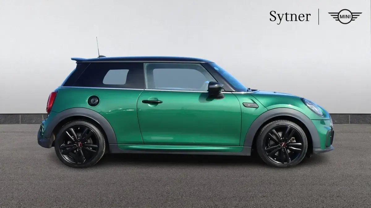 Usado Mini Cooper S Sport 192 HP (141 kW) 2021 Verde Citadino